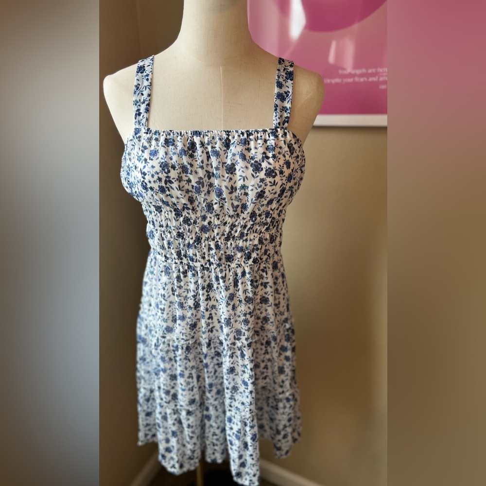 BLUE AND WHITE FLORAL DRESS
